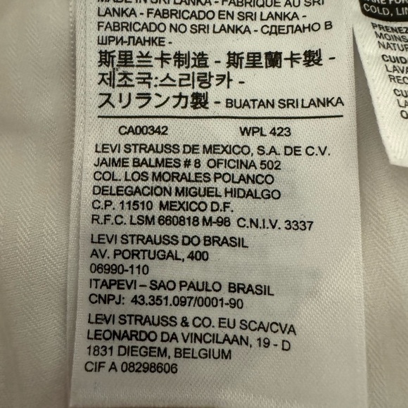Levi's® HIGH RISE WOMEN'S CUFFED SHORTS Off White Size 33  4” inseams/stretch - Picture 10 of 13